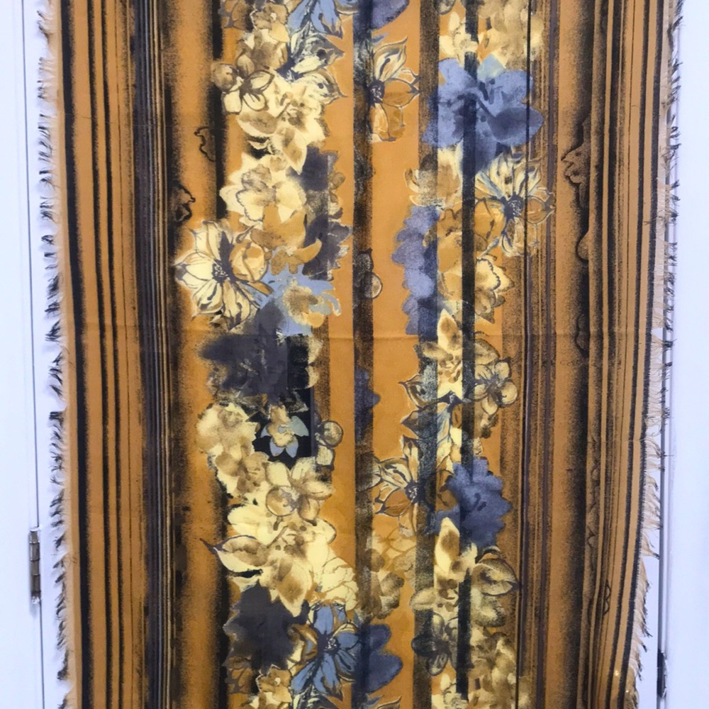 XL Golden Scarf with Floral and Stripped Pattern